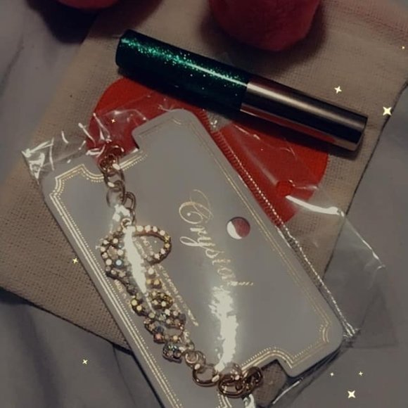 accessories - Picture 8 of 8